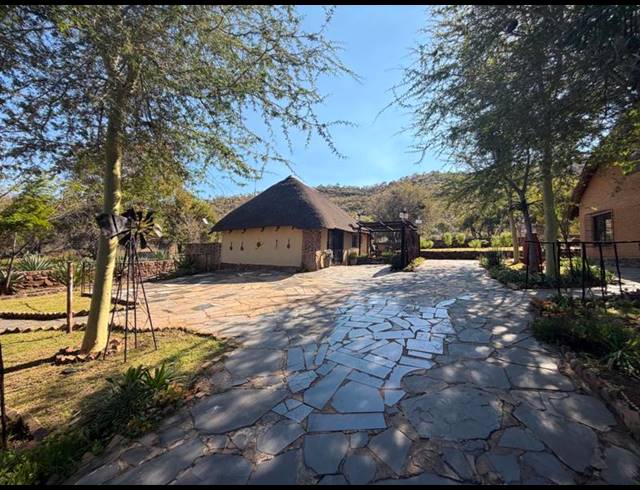 1 BEDROOM PROPERTY TO RENT IN HENNOPS RIVER